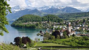 Weinbauörtchen Spiez am Thunersee