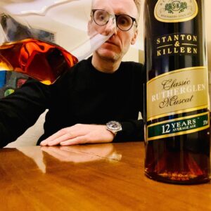 MW Thomas Curtius mit einem Rutherglen Muscat